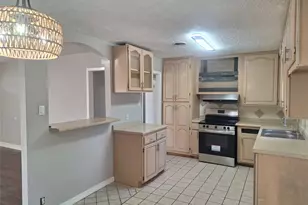 1225 Harrison Ln, Hurst, TX 76053 - Photo 7
