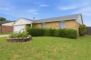 6941 Glendale Dr, North Richland Hills, TX 76182 - Photo 3
