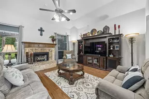 612 Sportsman Park Rd, Azle, TX 76020 - Photo 5