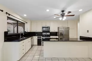 2022 Winter Sunday Way, Arlington, TX 76012 - Photo 9