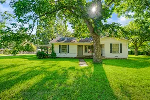 215 2nd Street NE, Detroit, TX 75436 - Photo 15