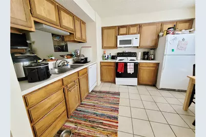 929 W Hickory Street #A2, Denton, TX 76201 - Photo 5