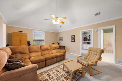2105 Sleepy Hollow Drive, Arlington, TX 76006 - Photo 11