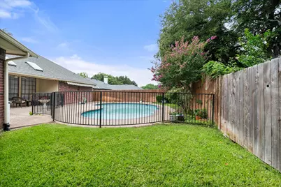2105 Sleepy Hollow Drive, Arlington, TX 76006 - Photo 31