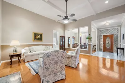 2105 Sleepy Hollow Drive, Arlington, TX 76006 - Photo 7