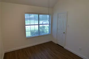 3904 Valez Dr, Carrollton, TX 75007 - Photo 25
