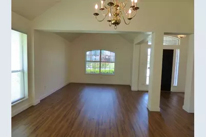 3904 Valez Drive, Carrollton, TX 75007 - Photo 3
