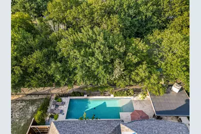 2505 Valley Glen Court, Carrollton, TX 75010 - Photo 9