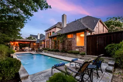 2505 Valley Glen Court, Carrollton, TX 75010 - Photo 3