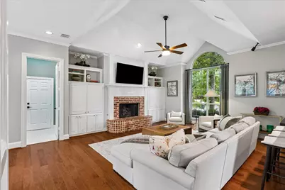 11 Brook Hollow Lane, Trophy Club, TX 76262 - Photo 9