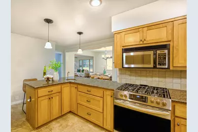 305 Martha Manor, Richardson, TX 75081 - Photo 11