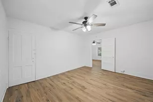 906 E Houston St, Sherman, TX 75092 - Photo 13