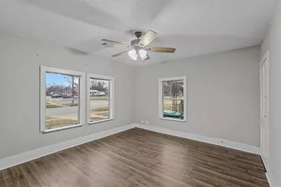 906 E Houston Street, Sherman, TX 75092 - Photo 21