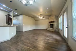 3318 White Horse Dr, Granbury, TX 76049 - Photo 3