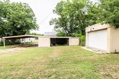 706 E Highway 82, Nocona, TX 76255 - Photo 11