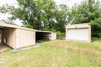 706 E Highway 82, Nocona, TX 76255 - Photo 11