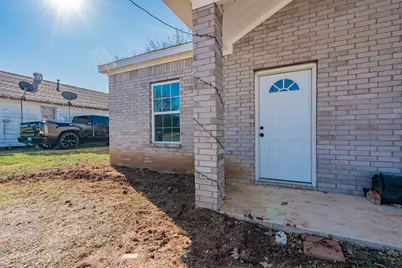 207 Young Street, Nocona, TX 76255 - Photo 3