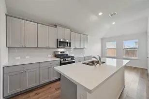 837 Amberwood Ct, Fort Worth, TX 76052 - Photo 9