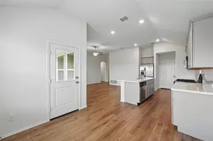 837 Amberwood Ct, Fort Worth, TX 76052 - Photo 17