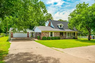 210 Yucca Dr, Weatherford, TX 76087 - Photo 1