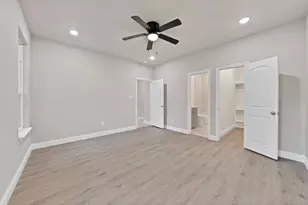 1112 Trinity St, Cleburne, TX 76031 - Photo 13