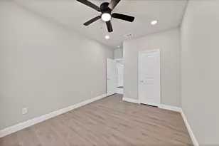 1112 Trinity St, Cleburne, TX 76031 - Photo 19