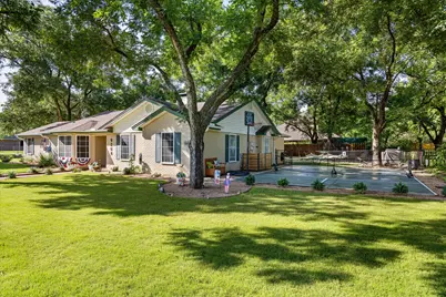 9209 Hanging Moss Drive, Granbury, TX 76049 - Photo 35