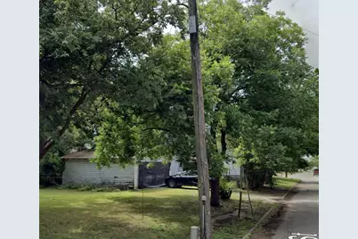 401 E Elm Street, Hillsboro, TX 76645 - Photo 3