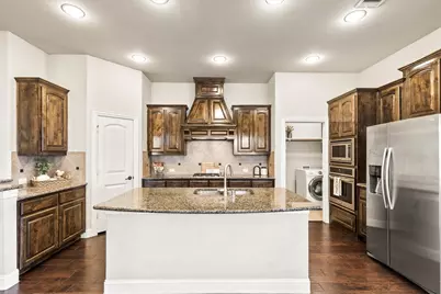 705 Challenger Drive, McKinney, TX 75072 - Photo 9