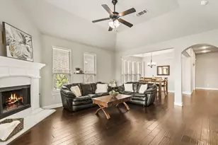 705 Challenger Dr, McKinney, TX 75072 - Photo 3