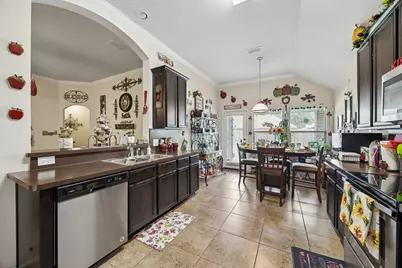 13405 Baldcypress Drive, Dallas, TX 75253 - Photo 5