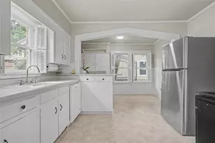 3913 W 4th St, Fort Worth, TX 76107 - Photo 17