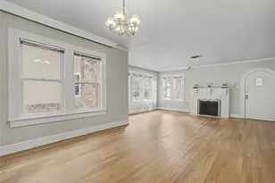 3913 W 4th St, Fort Worth, TX 76107 - Photo 9