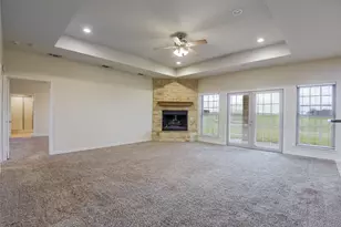 1066 W Rd, Waxahachie, TX 75165 - Photo 5
