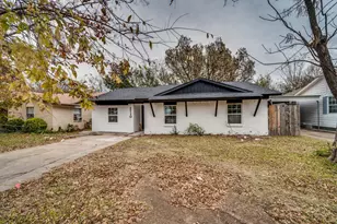 2110 Aggie Dr, Grand Prairie, TX 75051 - Photo 5