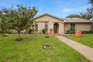 1608 University Dr, Richardson, TX 75081 - Photo 1