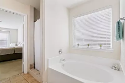 5839 Twilight Drive, Grand Prairie, TX 75052 - Photo 17