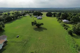 1306 Winn Rd, Bowie, TX 76230 - Photo 23