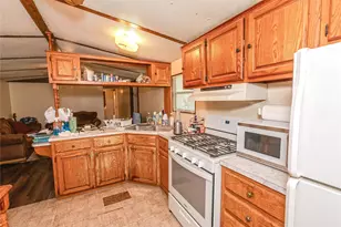 1306 Winn Rd, Bowie, TX 76230 - Photo 15