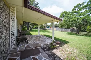 281 Oakridge St, Jacksboro, TX 76458 - Photo 33
