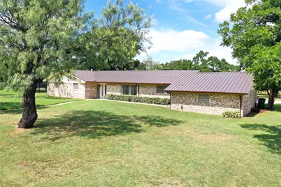 281 Oak Ridge Street, Jacksboro, TX 76458 - Photo 3