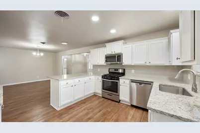 5229 Rutland Avenue, Fort Worth, TX 76133 - Photo 9