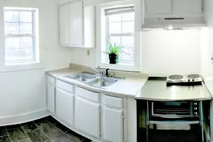 2023 Washington St, Commerce, TX 75428 - Photo 3