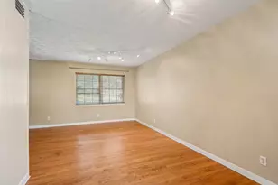 7735 Deer Trail Dr, Dallas, TX 75238 - Photo 7