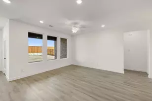 668 Tyronza Dr, Justin, TX 76247 - Photo 15