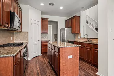 2836 Tranquilo, Grand Prairie, TX 75054 - Photo 9