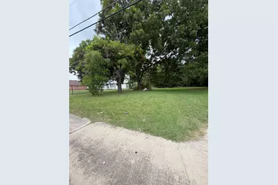2523 E Ledbetter Drive, Dallas, TX 75216 - Photo 9