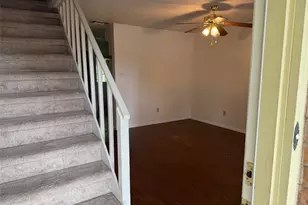 511 N Brazos St, Granbury, TX 76048 - Photo 7