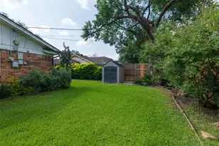 702 Commerce St, Euless, TX 76040 - Photo 35