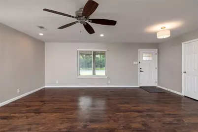 702 Commerce Street, Euless, TX 76040 - Photo 9